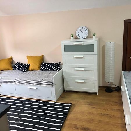 Modern Studio Apartment Nagyvárad Kültér fotó